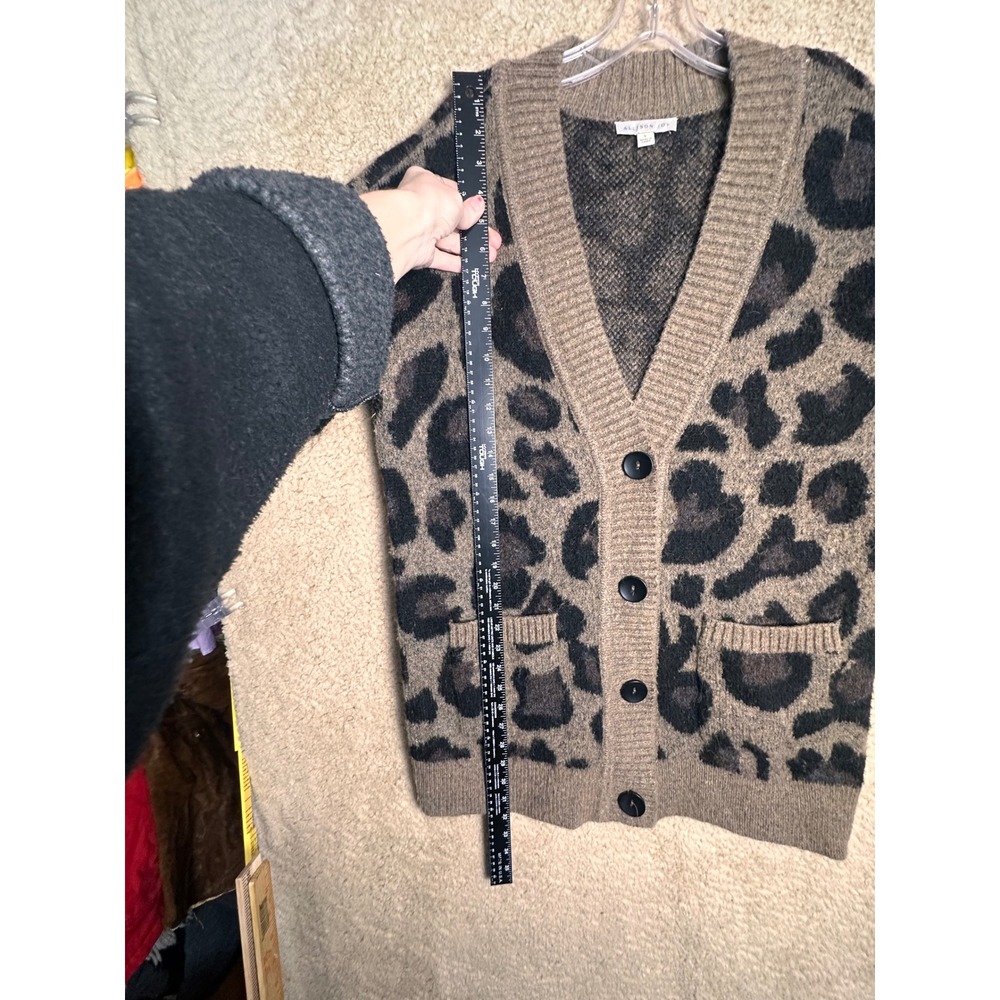 Allison Joy Leopard Print Cardigan Sweater Women's Large Button Front Cozy Knit - Picture 16 of 16